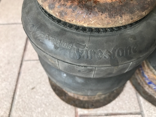 ถุงลม firestone เก่าญี่ปุ่นเเท้สภาพดีไม่เคยใช้งานในไทยคูละ
