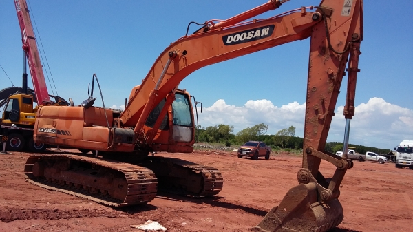 ขายรถแม็กโค / ดูซาน DX225LCA เอกสารแจ้งจำหน่ายคับ