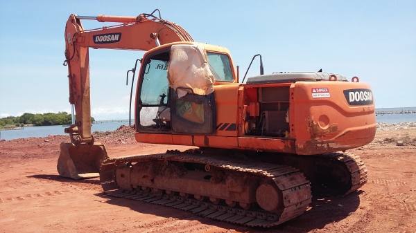 ขายรถแม็กโค / ดูซาน DX225LCA เอกสารแจ้งจำหน่ายคับ