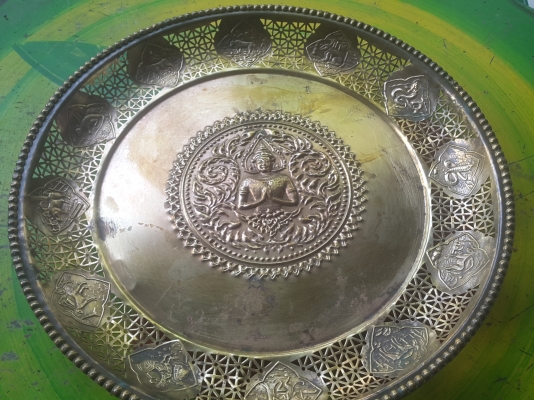 ถาดทองเหลือง ขนาด 18 " ลายเทพพนม 12 นักกษัตริย์ ฉลุลาย สวยๆๆ ใบละ 2,500 ถาดทองเหลือง ขนาด 18 " ลายเทพพนม 12 นักกษัตริย์ ฉลุลาย สวยๆๆ ใบละ 2,500