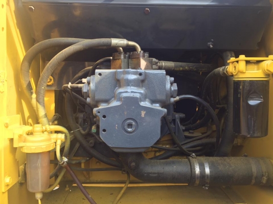 KOMATSU PC200-7 KOMATSU PC200-7