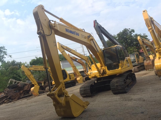 KOMATSU PC200-7 KOMATSU PC200-7
