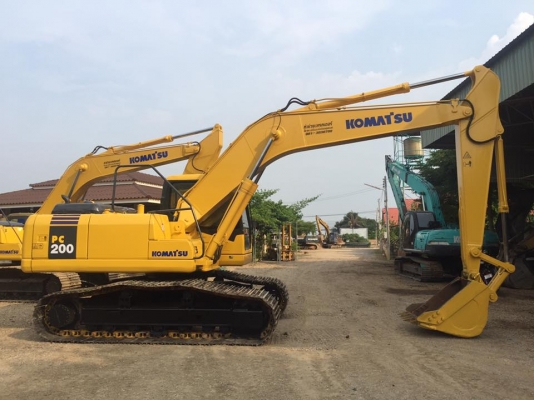 KOMATSU PC200-7 KOMATSU PC200-7