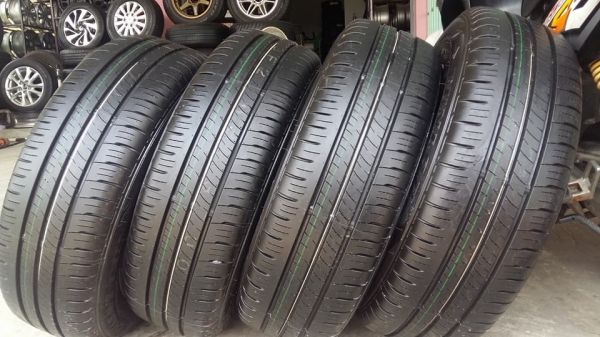 ขายยางป้ายแดงปี17 dunlop enasave ec300+ 185/65r15