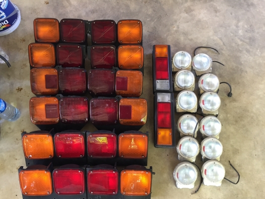 ไฟท้าย แท้ติดรถ HINO FUSO ISUZU ไฟท้าย แท้ติดรถ HINO FUSO ISUZU