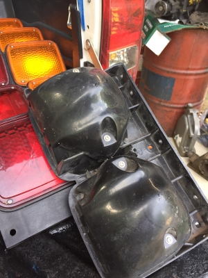 ไฟท้าย แท้ติดรถ HINO FUSO ISUZU ไฟท้าย แท้ติดรถ HINO FUSO ISUZU