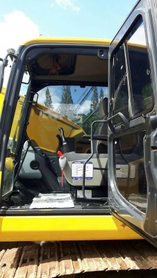 ขายด่วน!! Komatsu PC200-8 MO ไมล์ ชั่วโมง 12,000 สภาพสวยๆๆค่ะ