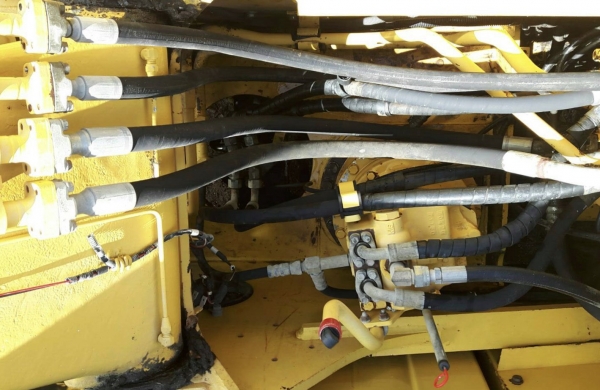 ขายด่วน!! Komatsu PC200-8 MO ไมล์ ชั่วโมง 12,000 สภาพสวยๆๆค่ะ