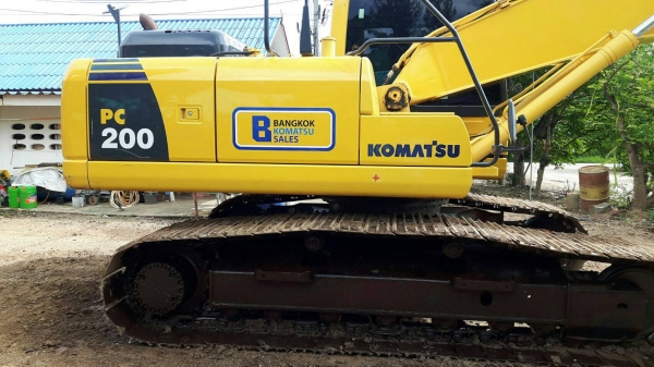 ขายด่วน!! Komatsu PC200-8 MO ไมล์ ชั่วโมง 12,000 สภาพสวยๆๆค่ะ