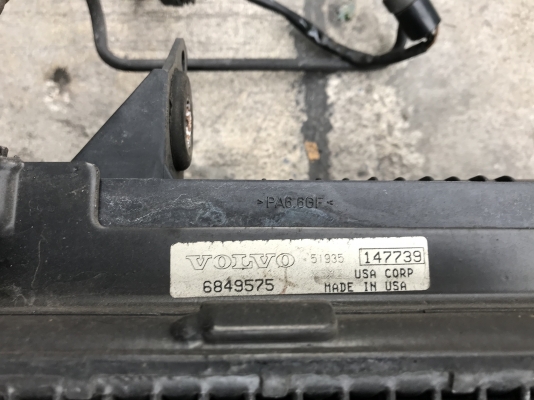 หม้อน้ำพร้อมพัดลมเเผงเเอร์ครบ VOLVO 850 เก่าญี่ปุ่นเเท้สภาพสวยครบๆ