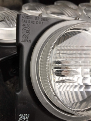 ไฟท้าย เก่าญี่ปุ่น ไม่วิ่ง ไฟท้าย เก่าญี่ปุ่น ไม่วิ่ง