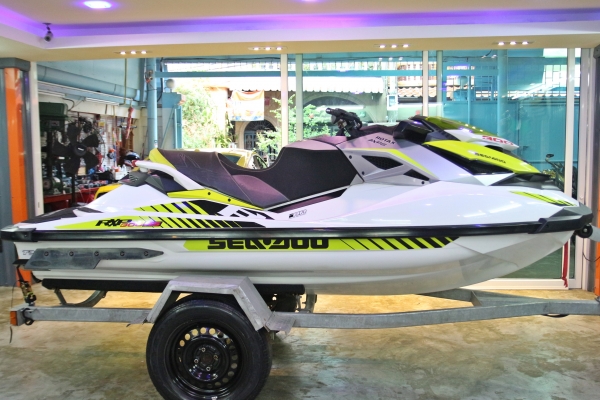 ลดราคาSEADOO RXP300rs Y2016-17 เพียง 400,000 บ. ลดราคาSEADOO RXP300rs Y2016-17 เพียง 400,000 บ.