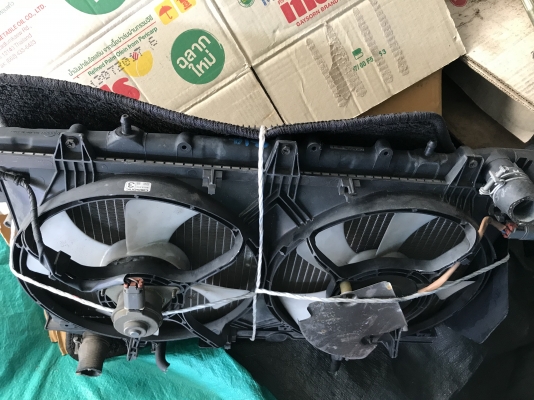 หม้อน้ำติดพัดลมเเผงเเอรครบ NISSAN B14 เก่าญี่ปุ่นเเท้สภาพสวย