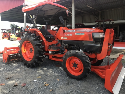 ขายรถไถคูโบต้า L4508(4WD)2เพลา   รถทำงาน 1,400 ชั่วโมง สภาพพร้อมใช้งานทุกระบบสมบูรณ์ ราคา 298,000 บาท โทร 081-9136451 คุนโบว์ ขายพร้อมอุปกรณ์ ใบมีดหน้าและโลเตอร์รีจอบหมุน