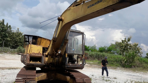 KOMATSU PC120-3 เครื่องปั้มช่วงล่างดี ใช้งานได้ดี อยู่หนองบัวลำภู ราคา280,000บ สนใจ 0835601591 หรือ 0903494058