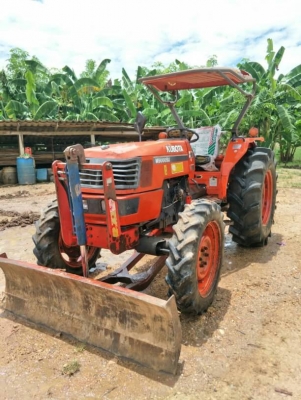 KUBOTA M5000SU อุปกรณ์4ชิ้น ตามรูป รถสวย พร้อมใช้ ราคาต่อรองได้ ติดต่อ 0872976734
