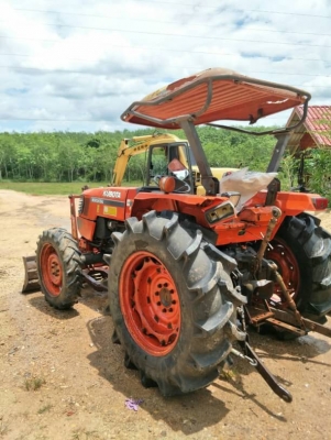 KUBOTA M5000SU อุปกรณ์4ชิ้น ตามรูป รถสวย พร้อมใช้ ราคาต่อรองได้ ติดต่อ 0872976734