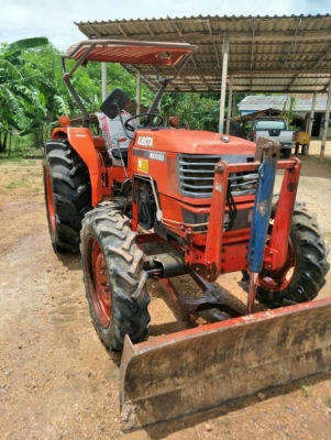 KUBOTA M5000SU อุปกรณ์4ชิ้น ตามรูป รถสวย พร้อมใช้ ราคาต่อรองได้ ติดต่อ 0872976734