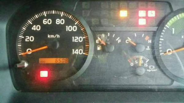 6ล้อดั้มพ์ HINO 175แรงม้า ปี57 รถสวยมาก สภาพเหมือนใหม่ ไมล์น้อยหลักพัน 6508  ราคาต่อรองได้ เล่มพร้อมโอน ติดต่อ 0872976734