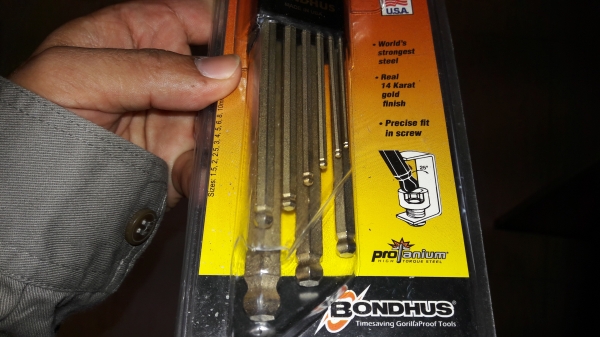 ขายชุดหกเหลี่ยมหัวบอลรุ่นสีทอง ชุด9ขนาดใหม่เก่าเก็บ