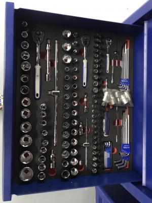 เลิกกิจการอู่ซ่อมรถ มีของมาขายหลายอย่าง เลิกกิจการอู่ซ่อมรถ มีของมาขายหลายอย่าง