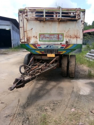 ขาย 265,000 บาท ลูกพ่วงดั้ม 2 เพลา อู่ ST ยาว 6.2  สภาพพร้อมใช้ เอกสารเล่มทะเบียน  รถอยู่ จ.อุบลราชธานี 090-772-3710,090-772-3708