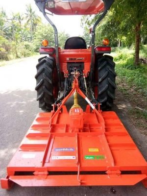 ขายคูโบต้า  L3608SP (4wd)  สภาพสวยๆนางงามเลยค่ะ รถเกรดเอ!! สีเดิมๆ  #ใช้งานน้อยเพียง323 ชม.  #มีอุปกรณ ์ดันหน้า(ของใหม่)➕หางตัดหญ้า(ใหม่) ขนาด 1.30 เมตร #เล่มทะเบียนพร้อม#บริการจัดส่งทั่วไทย???? #สนใจโทร082-298-9243 แม็ก