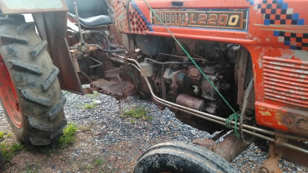 รถไถคูโบต้าL2200พร้อมใบมีด รถไถคูโบต้าL2200พร้อมใบมีด