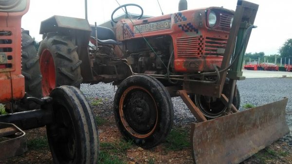 รถไถคูโบต้าL2200พร้อมใบมีด