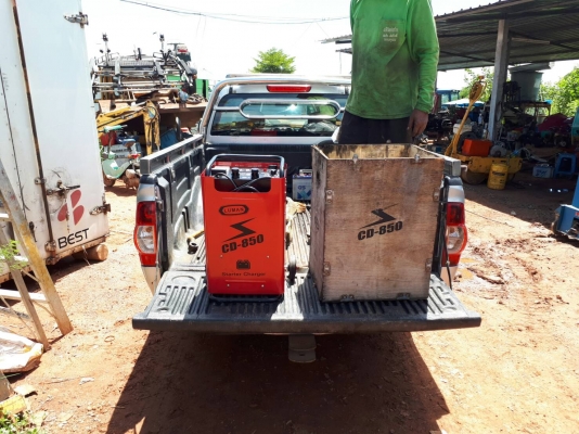ของใหม่นำเข้า เราก็มีนะครับ ตัวนี้ เครื่องชาร์ตแบตเตอรี่ 12/24V แบบจั้มสตาร์ทได้ ใช้ไฟ 220V จัดส่งขึ