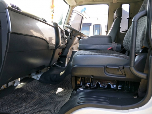 ขาย 10 ล้อดั้ม  270 แรง ปี 57