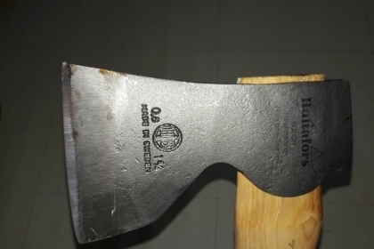 ขายขวานช่างไม้ขวานถากไม้1 3/4ปอนด้ามไม้ฮิคกอรี่ Made in Sweden.