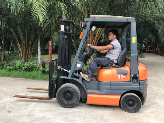 ขายFORKLIFT TOTOTA รุ่น6FG15(1.5ตัน)ออโต้ งาสไลด์ สวยเดิมจากญี่ปุ่น ยังไม่เคยใช้ในไทย 135,000เท่านั้น!!