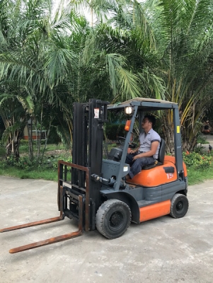 ขายFORKLIFT TOTOTA รุ่น6FG15(1.5ตัน)ออโต้ งาสไลด์ สวยเดิมจากญี่ปุ่น ยังไม่เคยใช้ในไทย 135,000เท่านั้น!!