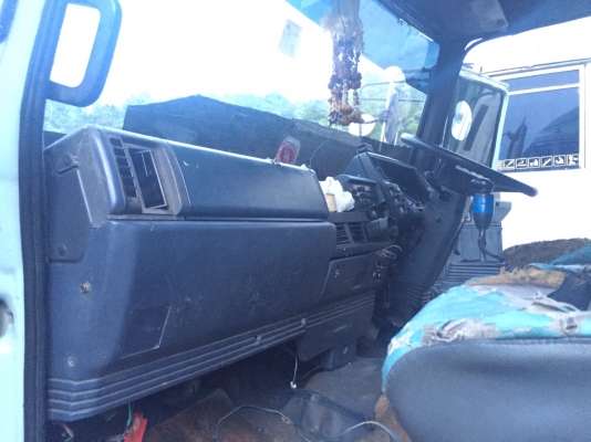 ขายรถ10ล้อหัวลาก ISUZU FXZ23KFR เครื่อง240แรงม้าปี37ฟ้าแท้ สนใจโทร 081-970-1072