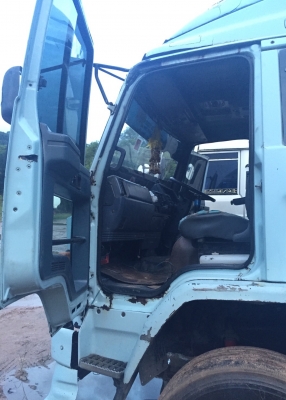 ขายรถ10ล้อหัวลาก ISUZU FXZ23KFR เครื่อง240แรงม้าปี37ฟ้าแท้ สนใจโทร 081-970-1072