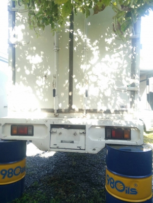 ขายด่วน ตู้ทึบ 10บาน ใส่รถ 4ล้อกลาง ยาว2.90 กว้าง1.80 สูง1.80. สภาพ90 ต่อมาใหม่ ขาย75000