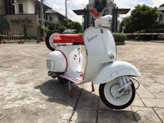 ขาย Vespa64 อินเดีย จัดทรง อิตาลี สีขาว เบาะแดงสวยๆครับ เครื่อง px หลีดวาวครับ บอดี้จมูกแท้ครับ ตะเกียบแท้ครับ ใครหาบอดี้แท้อยู่ไม่ควรพลาดครับคันนี้ ผ่าใหม่รับประกัน 5 เดือนครับ