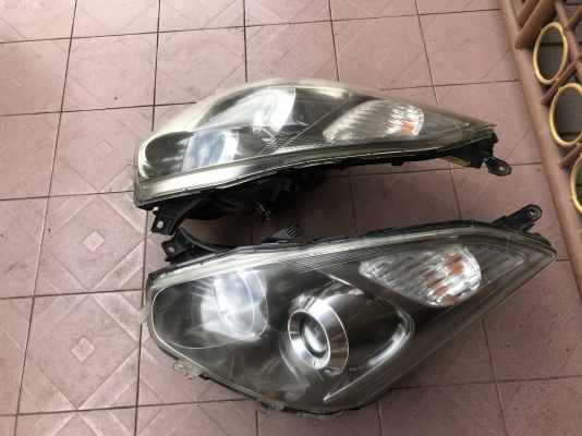 ไฟหน้า WISH ตัวไมเนอรซีน่อนเเท้เก่าญี่ปุ่นขามีหัก1ข้างตามรูปเชื่อมได้ครับ ไฟหน้า WISH ตัวไมเนอรซีน่อนเเท้เก่าญี่ปุ่นขามีหัก1ข้างตามรูปเชื่อมได้ครับ