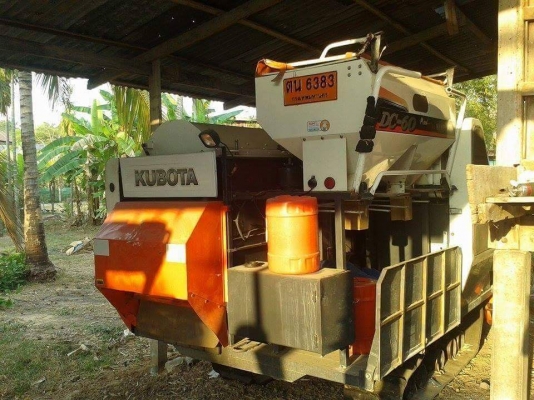 ขายรถเกี่ยวข้าว Dc 60 plus พร้อมพ่วงลาก ขายรถเกี่ยวข้าว Dc 60 plus พร้อมพ่วงลาก