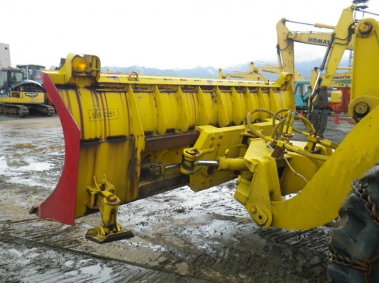 ขายรถตัก ยี่ห้อ KOMATSU รุ่น 530B ขายรถตัก ยี่ห้อ KOMATSU รุ่น 530B