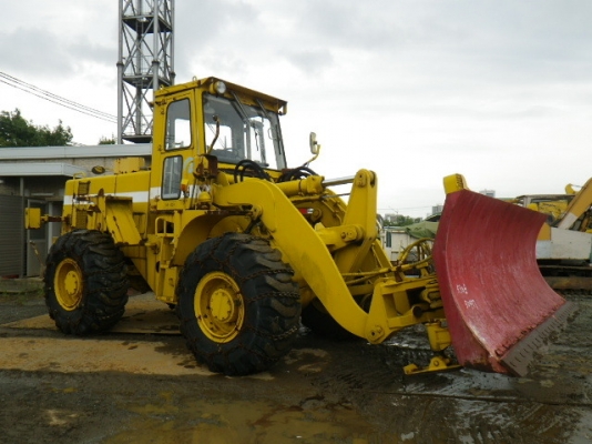 ขายรถตัก ยี่ห้อ KOMATSU รุ่น 530B ขายรถตัก ยี่ห้อ KOMATSU รุ่น 530B