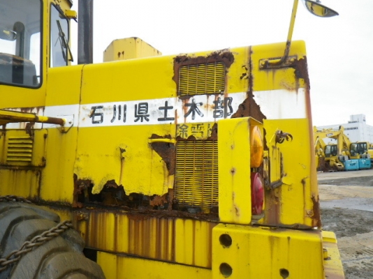 ขายรถตัก ยี่ห้อ KOMATSU รุ่น 530B ขายรถตัก ยี่ห้อ KOMATSU รุ่น 530B