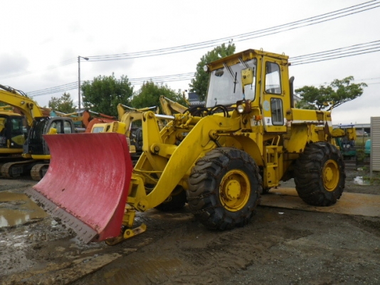 ขายรถตัก ยี่ห้อ KOMATSU รุ่น 530B ขายรถตัก ยี่ห้อ KOMATSU รุ่น 530B