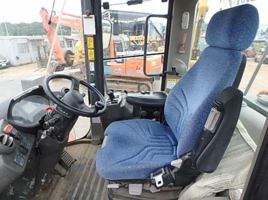 ขายรถตัก ยี่ห้อ HITACHI รุ่น ZW220 ขายรถตัก ยี่ห้อ HITACHI รุ่น ZW220