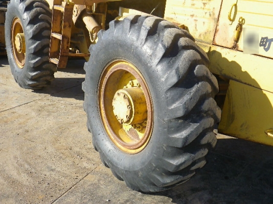 ขายรถตัก ยี่ห้อ KOMATSU รุ่น JH63K