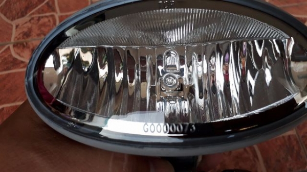 ไฟตัดหมอก เลนส์ใส ทรงวงรี แนวคลาสสิค จากญี่ปุ่น