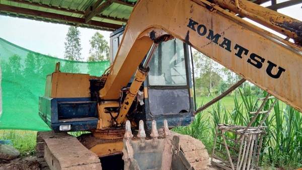 โคมัสสึ 60-5 พร้อมใช้ 320000 ต่อรอง 0847097532 โคมัสสึ 60-5 พร้อมใช้ 320000 ต่อรอง 0847097532