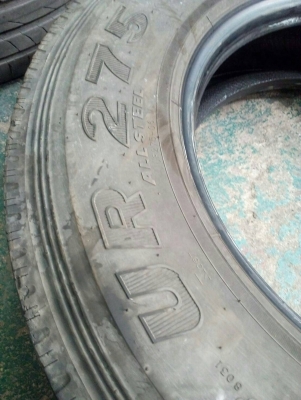 ยางรถบรรทุก RADIAL 215-75R17.5 MAXXIS UR-275 ปี15. มี 2 เส้น โทร.081-427-3941