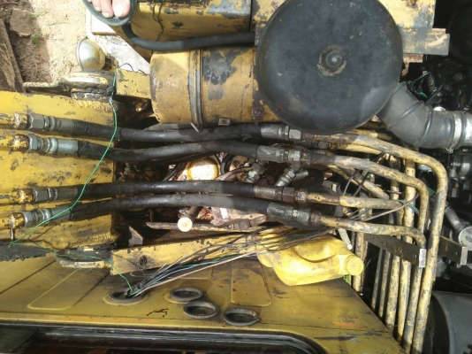 Cat E 70 สะภาพพร้อมใช้ 370000 ต่อรอง เจ้าของขายเอง 0847097532 Cat E 70 สะภาพพร้อมใช้ 370000 ต่อรอง เจ้าของขายเอง 0847097532